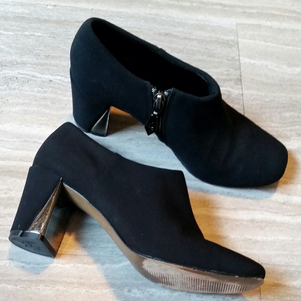 Donald J. Pliner Black Calla Mirror-Heel Booties SZ 6